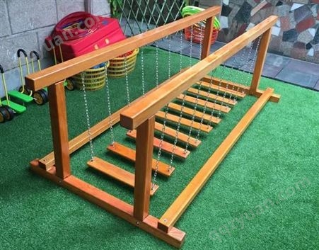 室内外儿童游乐设备 学校幼儿园配套设施 实木游艺滑梯玩具