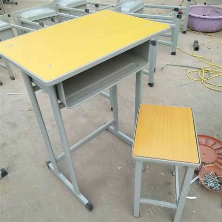 小学学生教室课堂加厚课桌椅定制 浩威家具